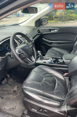 Внедорожник / Кроссовер Ford Edge 2016 в 