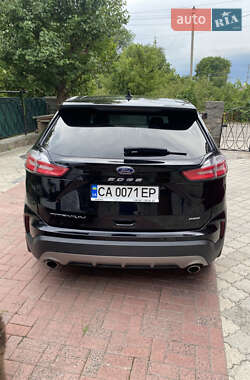 Позашляховик / Кросовер Ford Edge 2021 в 