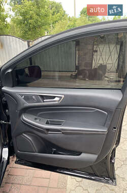 Позашляховик / Кросовер Ford Edge 2021 в 