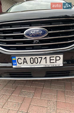 Позашляховик / Кросовер Ford Edge 2021 в 