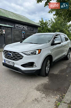 Позашляховик / Кросовер Ford Edge 2020 в 
