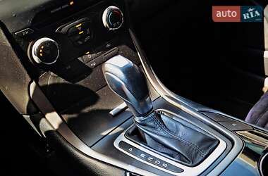 Внедорожник / Кроссовер Ford Edge 2018 в 