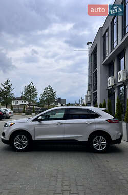 Внедорожник / Кроссовер Ford Edge 2019 в 