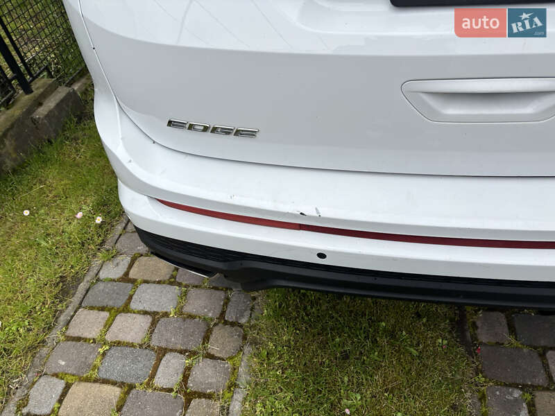 Внедорожник / Кроссовер Ford Edge 2015 в Городке