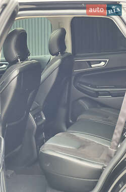 Внедорожник / Кроссовер Ford Edge 2015 в 