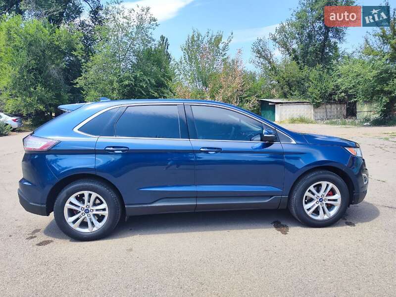 Внедорожник / Кроссовер Ford Edge 2017 в 