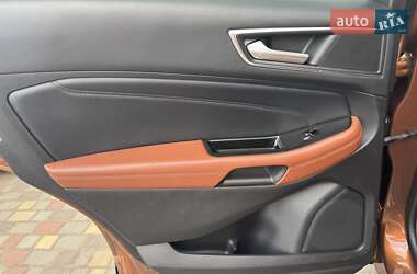 Внедорожник / Кроссовер Ford Edge 2016 в 