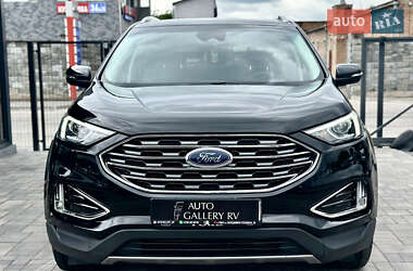 Внедорожник / Кроссовер Ford Edge 2019 в 