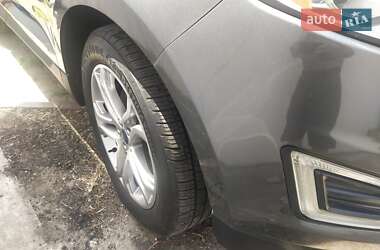Внедорожник / Кроссовер Ford Edge 2015 в 