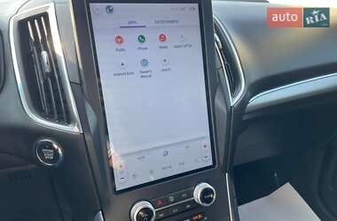 Внедорожник / Кроссовер Ford Edge 2022 в 