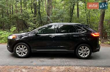 Внедорожник / Кроссовер Ford Edge 2019 в 