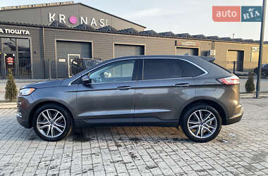 Внедорожник / Кроссовер Ford Edge 2019 в 