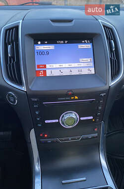 Внедорожник / Кроссовер Ford Edge 2019 в 