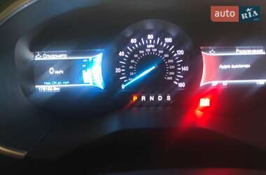 Позашляховик / Кросовер Ford Edge 2018 в 