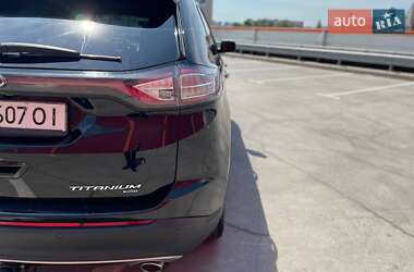 Внедорожник / Кроссовер Ford Edge 2018 в 