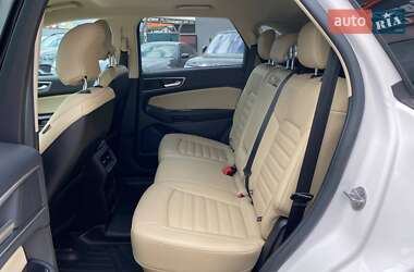 Внедорожник / Кроссовер Ford Edge 2016 в 