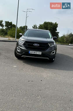 Внедорожник / Кроссовер Ford Edge 2018 в 