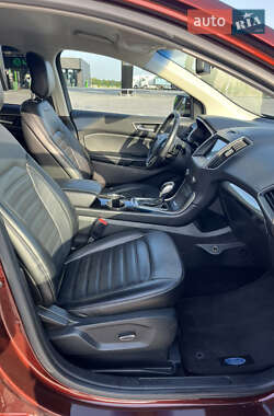Внедорожник / Кроссовер Ford Edge 2016 в 