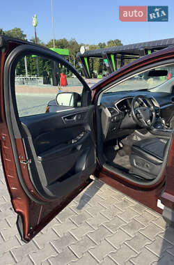 Внедорожник / Кроссовер Ford Edge 2016 в 