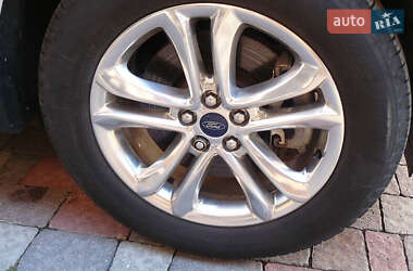 Внедорожник / Кроссовер Ford Edge 2016 в 