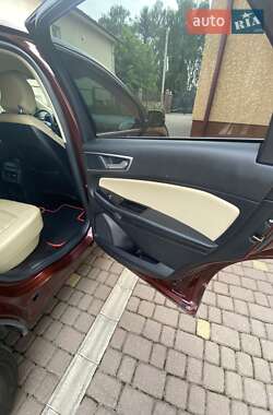 Внедорожник / Кроссовер Ford Edge 2016 в 