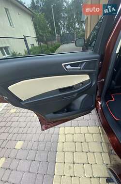 Внедорожник / Кроссовер Ford Edge 2016 в 
