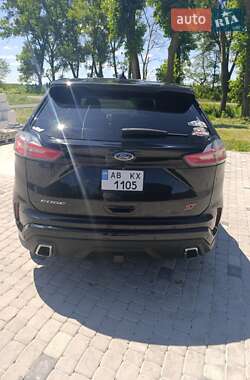 Внедорожник / Кроссовер Ford Edge 2018 в 
