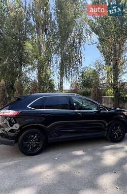Внедорожник / Кроссовер Ford Edge 2020 в 