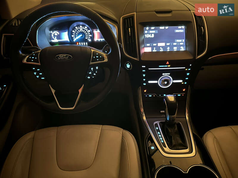 Внедорожник / Кроссовер Ford Edge 2017 в Ивано-Франковске