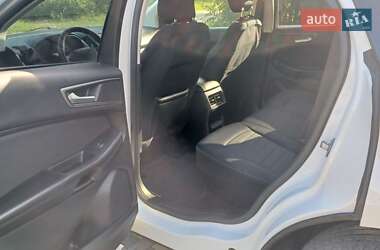 Внедорожник / Кроссовер Ford Edge 2016 в 