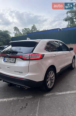 Позашляховик / Кросовер Ford Edge 2017 в 