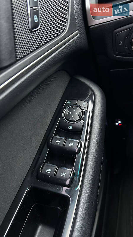 Внедорожник / Кроссовер Ford Edge 2016 в Днепре