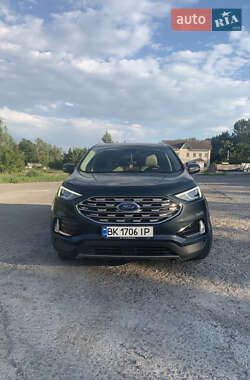 Внедорожник / Кроссовер Ford Edge 2018 в 