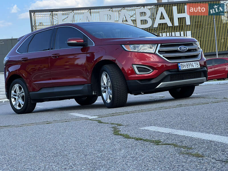 Внедорожник / Кроссовер Ford Edge 2015 в 