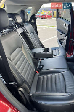 Внедорожник / Кроссовер Ford Edge 2015 в 