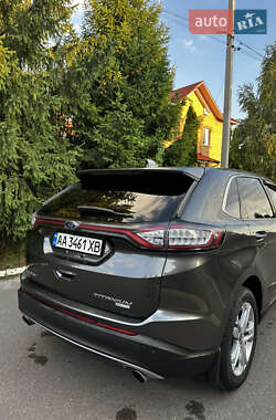 Внедорожник / Кроссовер Ford Edge 2017 в 