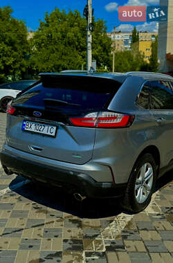 Внедорожник / Кроссовер Ford Edge 2020 в 