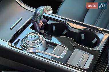 Внедорожник / Кроссовер Ford Edge 2019 в 