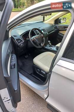 Внедорожник / Кроссовер Ford Edge 2017 в 