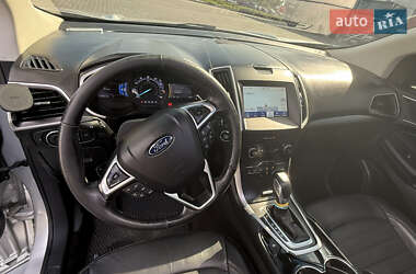 Внедорожник / Кроссовер Ford Edge 2016 в 