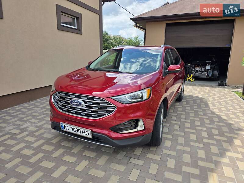 Внедорожник / Кроссовер Ford Edge 2019 в 