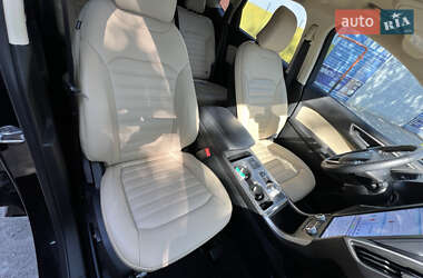Внедорожник / Кроссовер Ford Edge 2022 в 