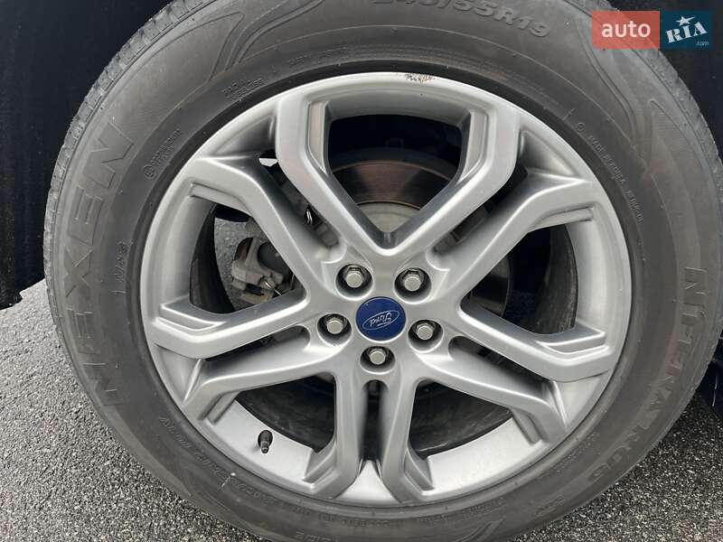 Внедорожник / Кроссовер Ford Edge 2017 в Киеве