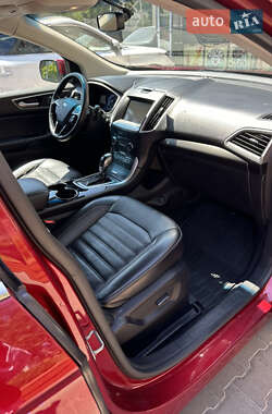 Внедорожник / Кроссовер Ford Edge 2015 в 