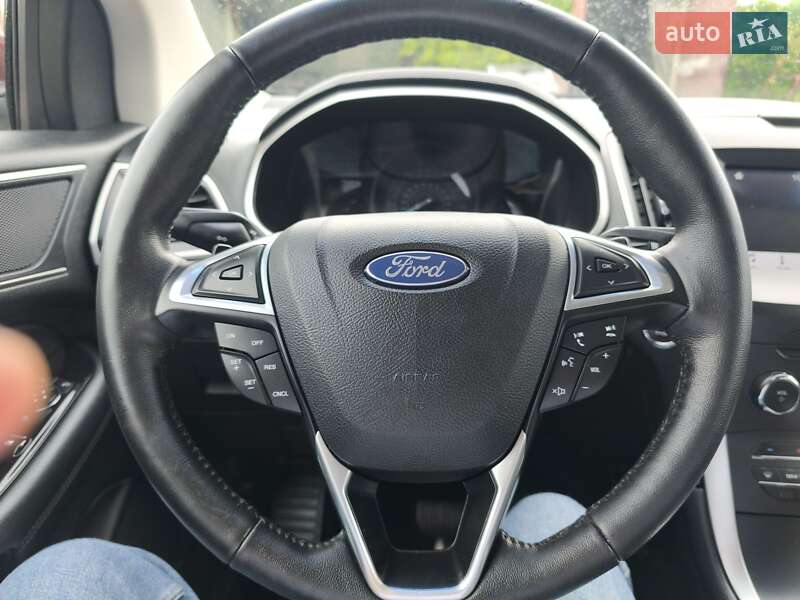 Внедорожник / Кроссовер Ford Edge 2016 в Стрые