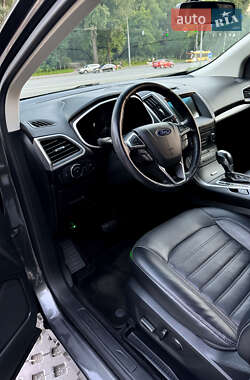 Внедорожник / Кроссовер Ford Edge 2016 в 