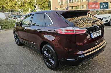 Внедорожник / Кроссовер Ford Edge 2019 в 