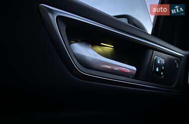 Внедорожник / Кроссовер Ford Edge 2019 в 