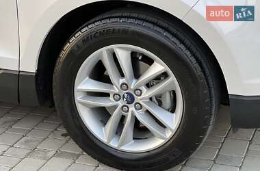 Внедорожник / Кроссовер Ford Edge 2016 в 
