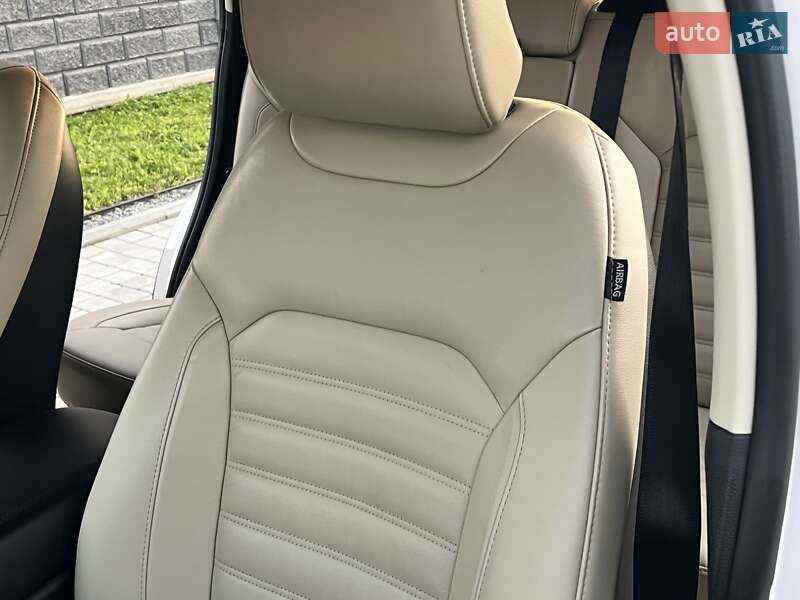 Внедорожник / Кроссовер Ford Edge 2016 в Ровно